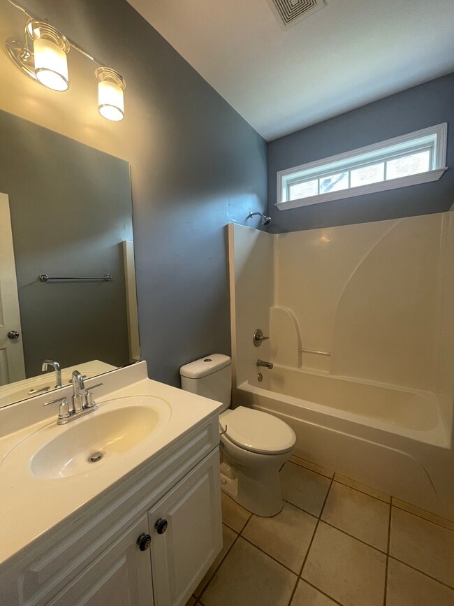 Building Photo - 237 Camden Lake Dr