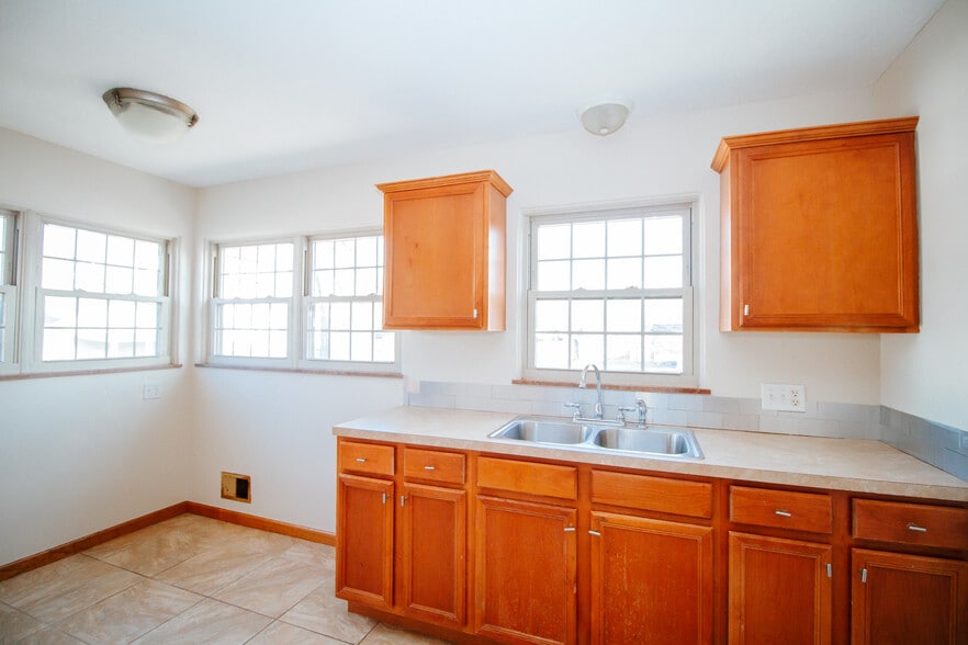 Building Photo - 2303 Mellwood Ave