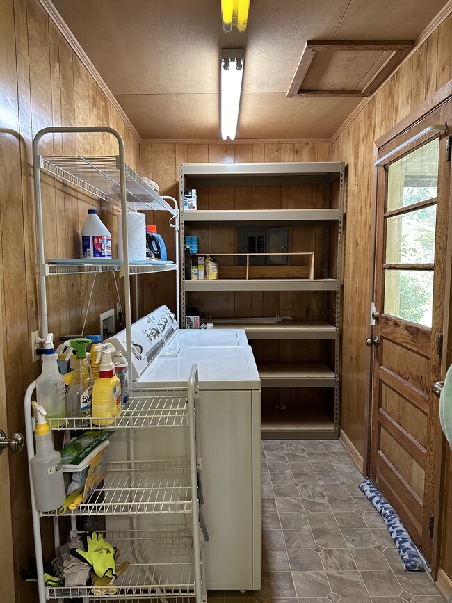 laundry room - 510 Wilmuth St