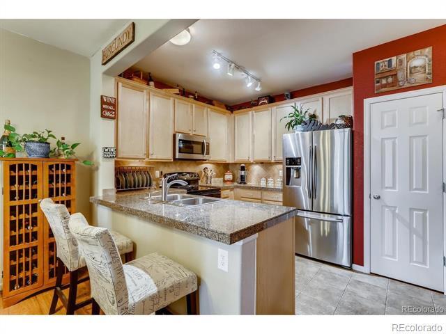 Building Photo - 121 S McGregor Cir