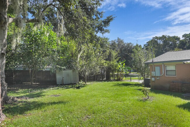 Building Photo - 2222 Bacon Park Dr