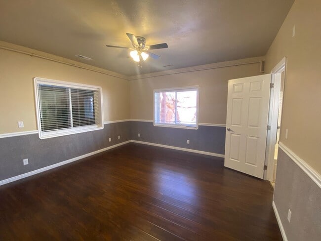 Building Photo - UTILITIES INCLUDED 2 bed 3 bath apartment in Hildale