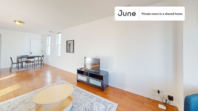 Building Photo - Room in Shared 3 bed/1 bath home