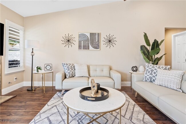 Building Photo - 905 Buffwood Ave