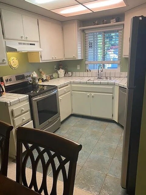 Building Photo - 1022 Cedar Gables Dr