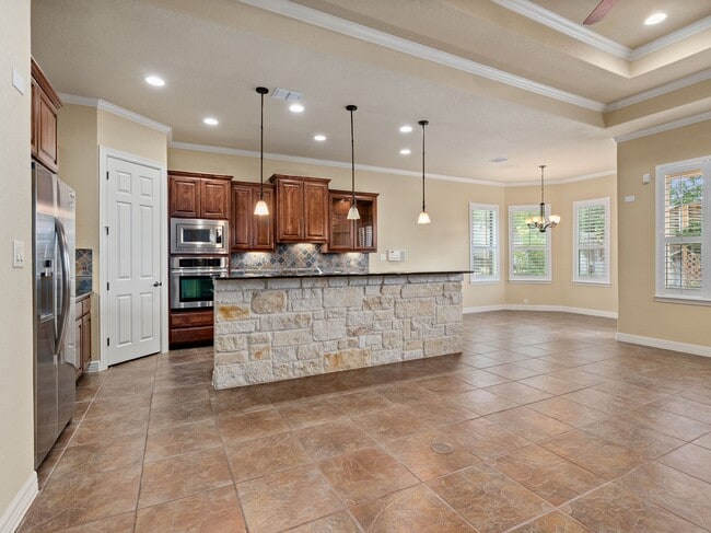 Building Photo - 16026 Huebner Bluff