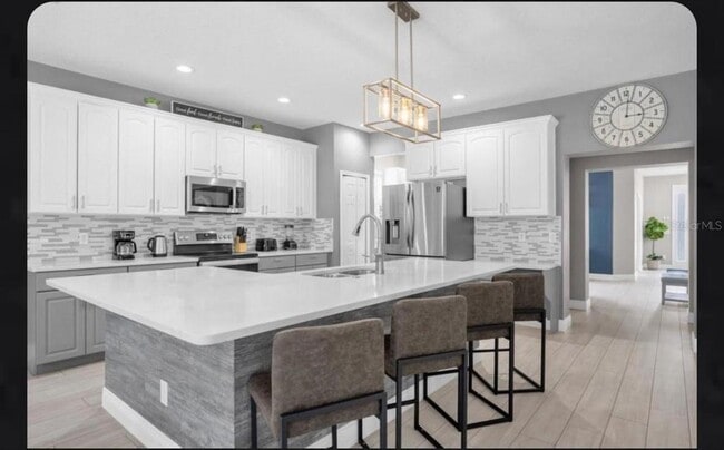 Building Photo - 1131 Marcello Blvd