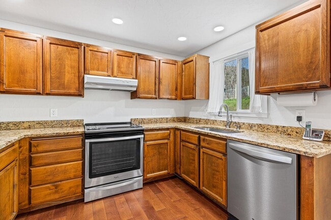 Building Photo - 2677 Humbug Creek Rd