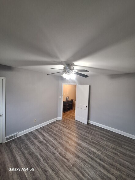 Building Photo - 3721 Frankford Ave