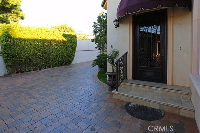 Building Photo - 831 E Orange Grove Ave