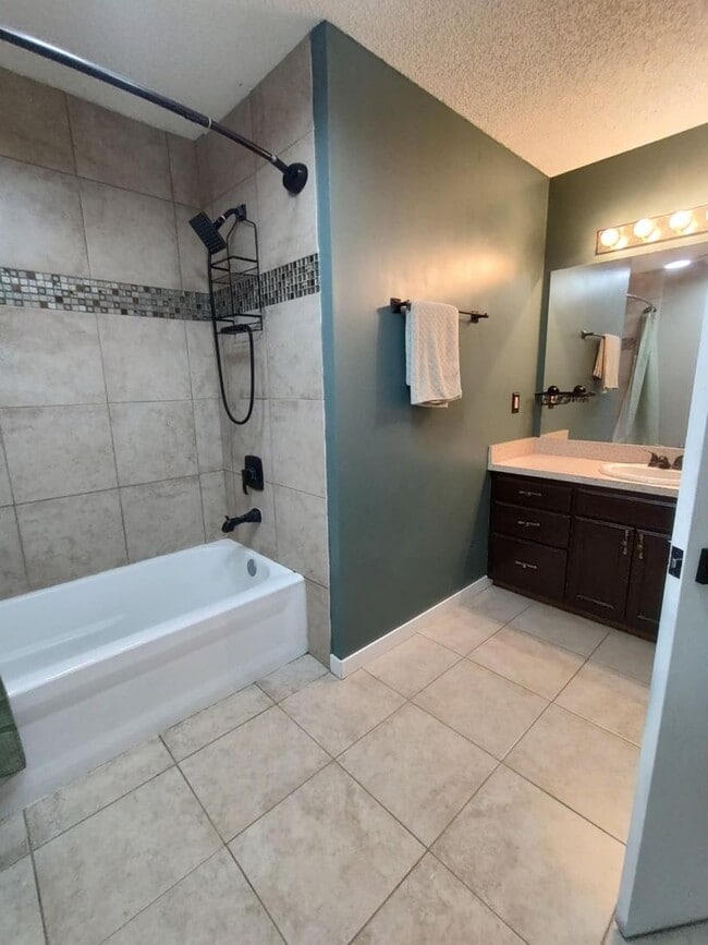 Building Photo - Gorgeous Home for Rent