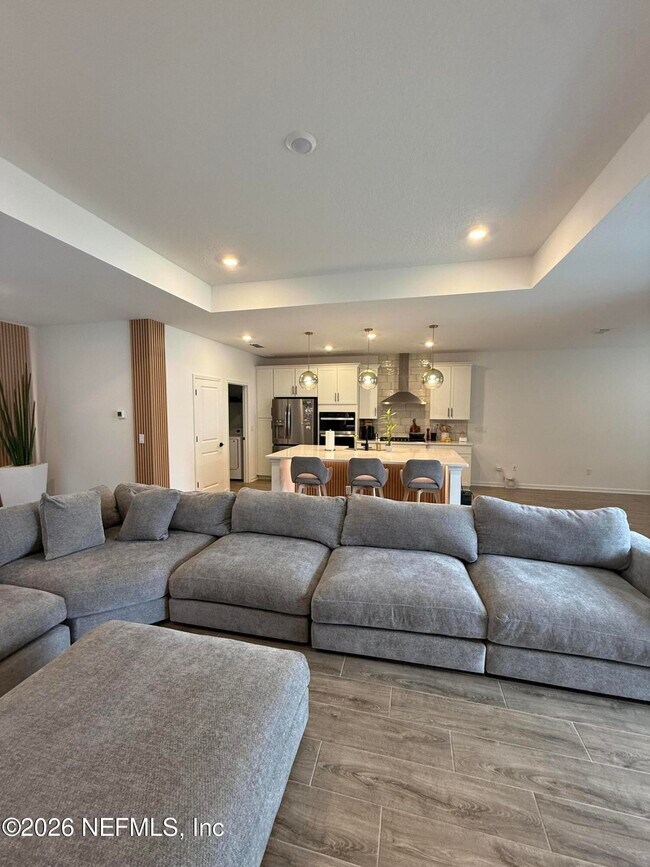 Building Photo - 2105 Featheredge Wy