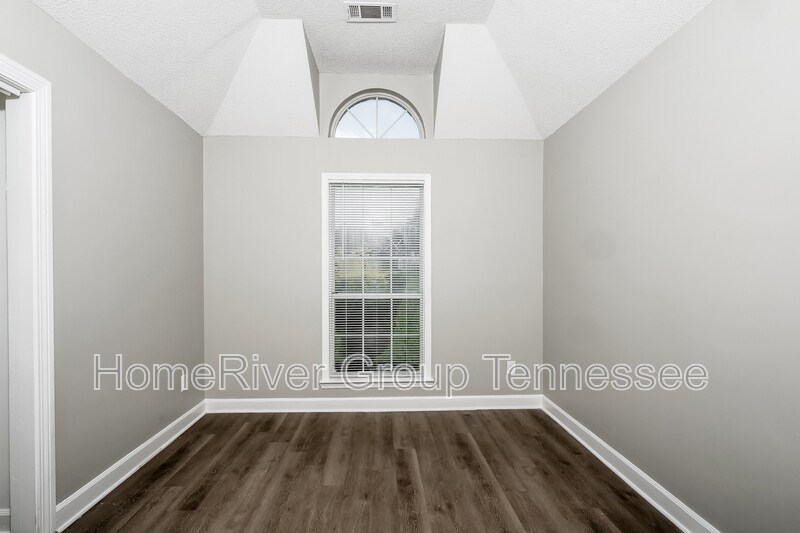 Building Photo - 6611 Nelson Way Dr