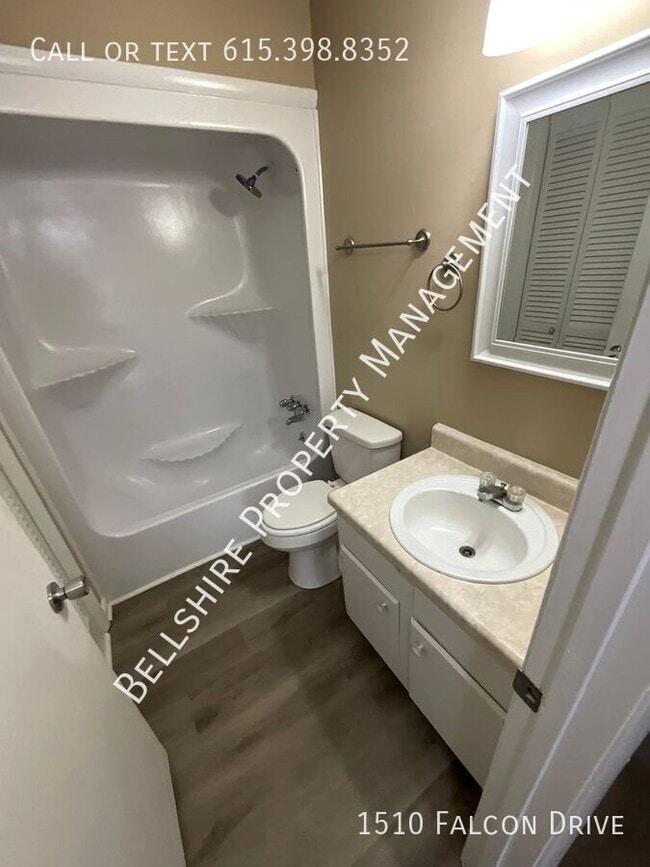 Building Photo - 1510 Falcon Dr