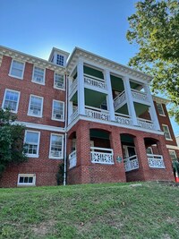 Building Photo - 301 N New St