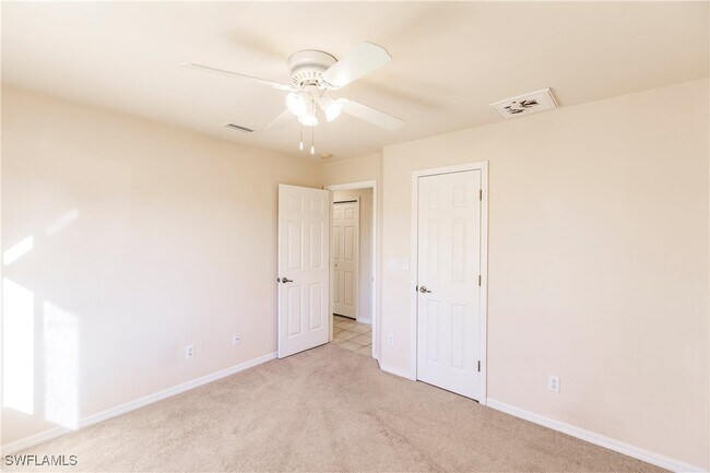 Building Photo - 1156 SW 44th Terrace