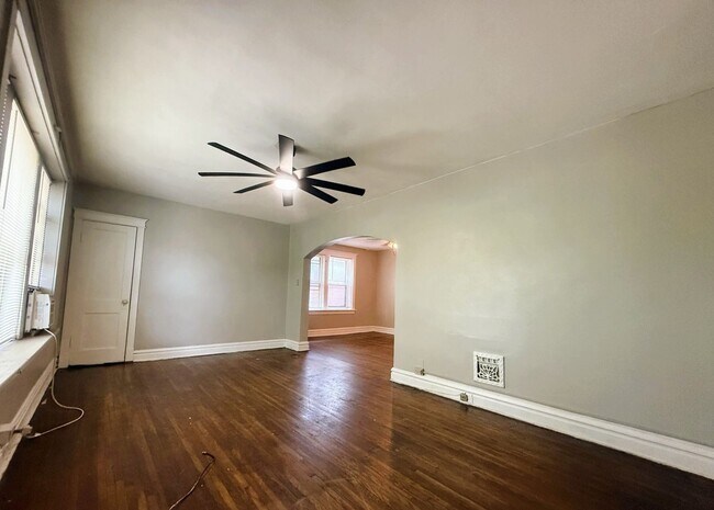 Building Photo - 2nd Floor Unit for Rent