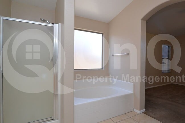 Building Photo - 534 E Ironwood Dr