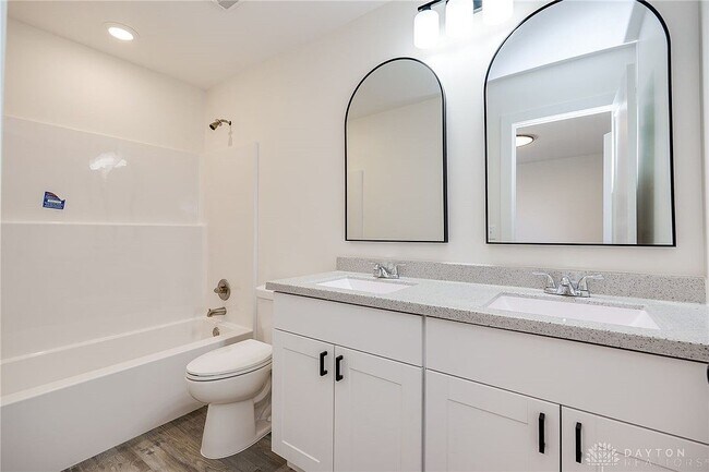 Building Photo - 4253 Pleasant View Ave