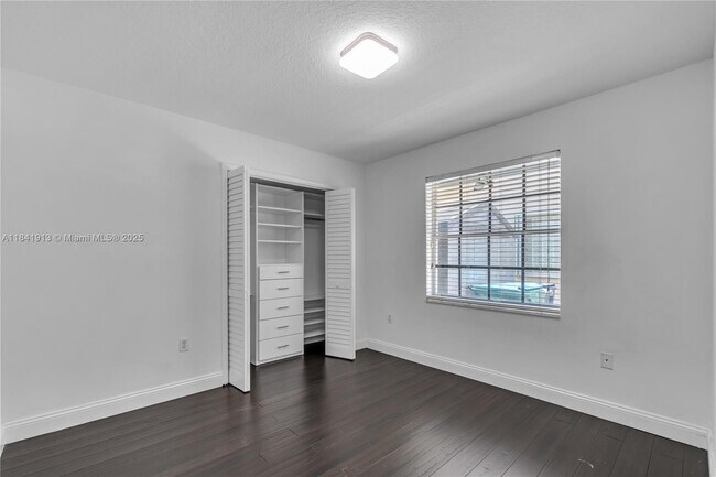 Building Photo - 14548 SW 143rd Terrace