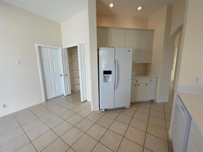 Building Photo - 8515 53rd Pl E