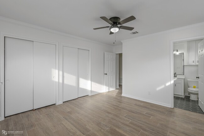 Building Photo - 1522 Captain Shreve Dr