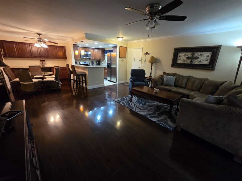Building Photo - 135 Deer Creek Blvd