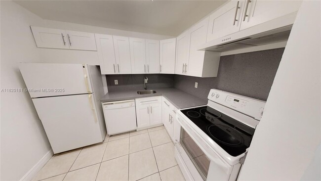 Building Photo - 4800 NW 79th Ave