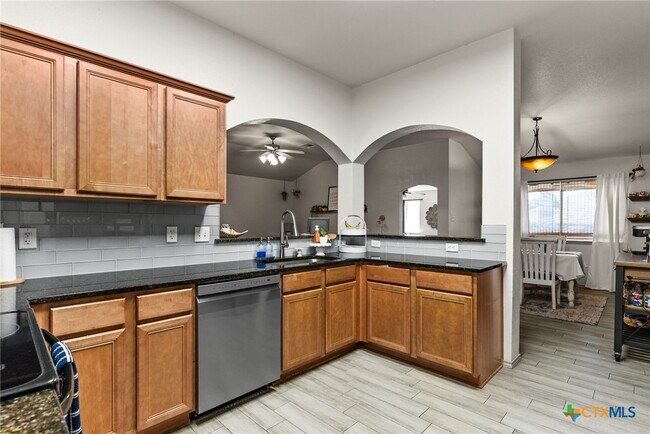 Building Photo - 5402 Birmingham Cir