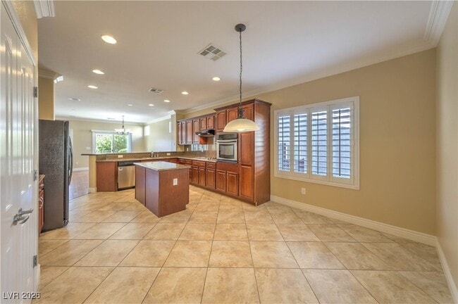 Building Photo - 2219 Bannerwood St