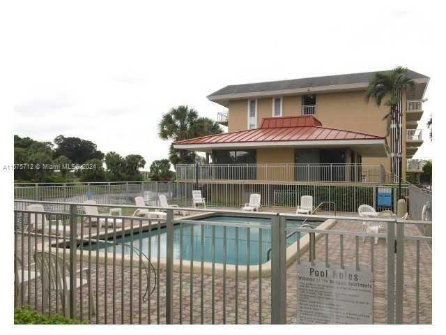 Building Photo - 455 S Pine Island Rd
