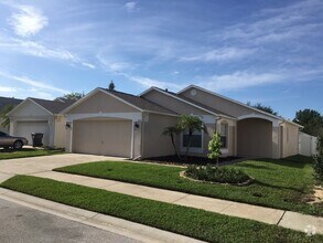 Building Photo - 3-Bedroom For Rent By Posner Park!