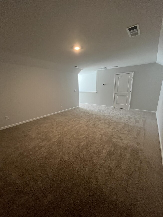 Building Photo - 6127 Japonica Ln