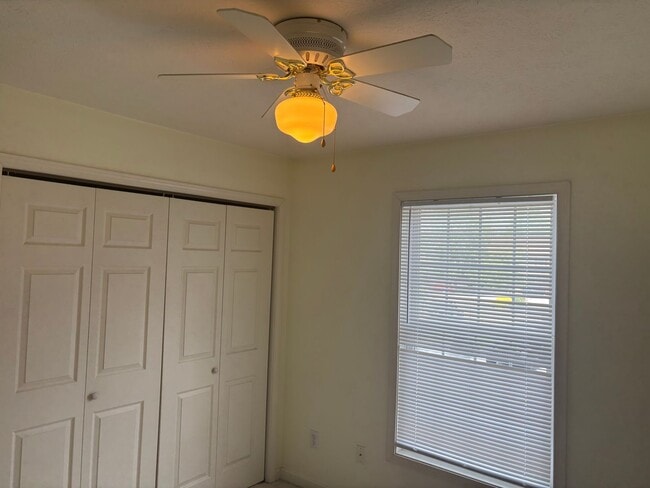 Building Photo - 3465 S Oaklawn Cir