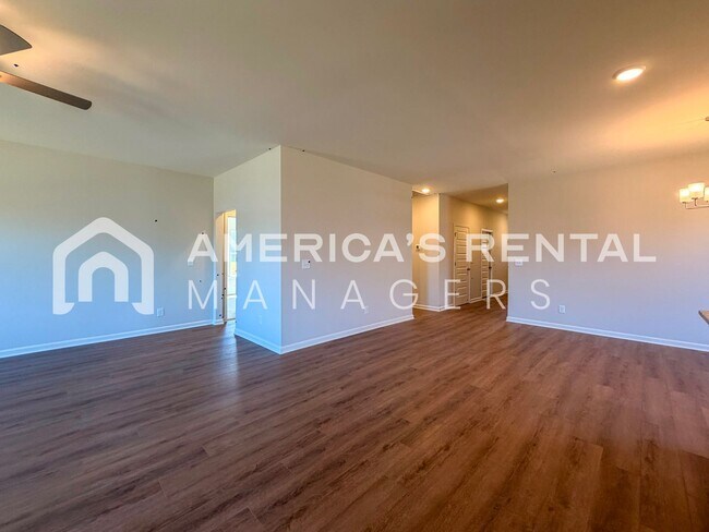 Building Photo - Modern Living in Havenridge! Sign a 13-month lease by 5/15/2026 and receive a leasing incentive e...