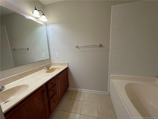 Building Photo - 8240 Frenchorn Ln