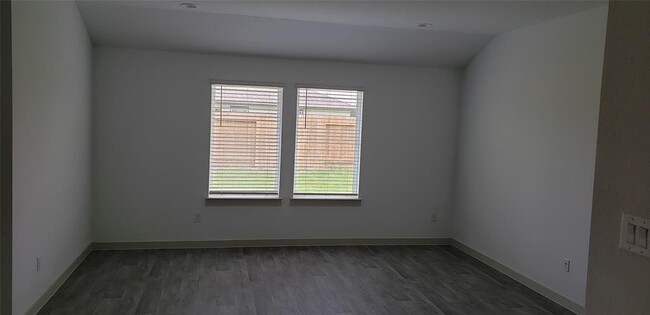 Building Photo - 8003 Borland Ct