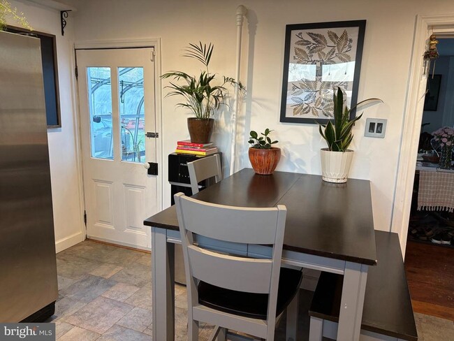 Building Photo - 303 Baptist Rd