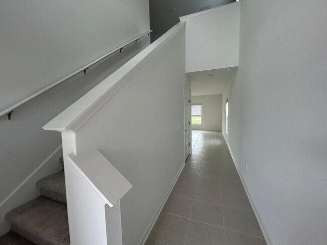 Building Photo - 5680 Portico Pl