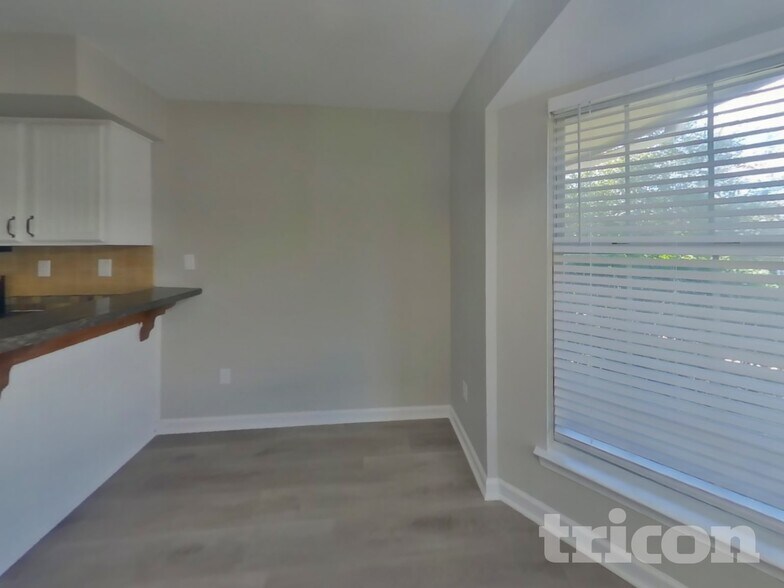 Building Photo - 1513 Cumberland Ct