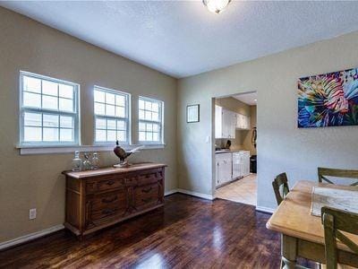 Building Photo - 1817 Thomas Pl