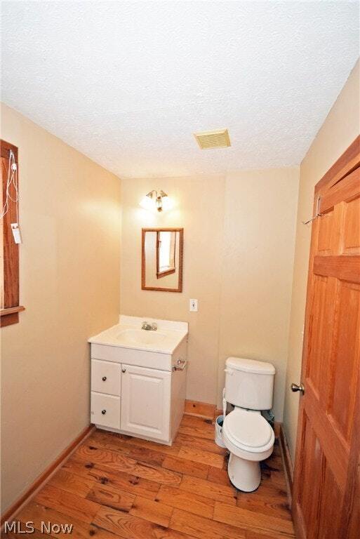 Building Photo - 668 Sumner St