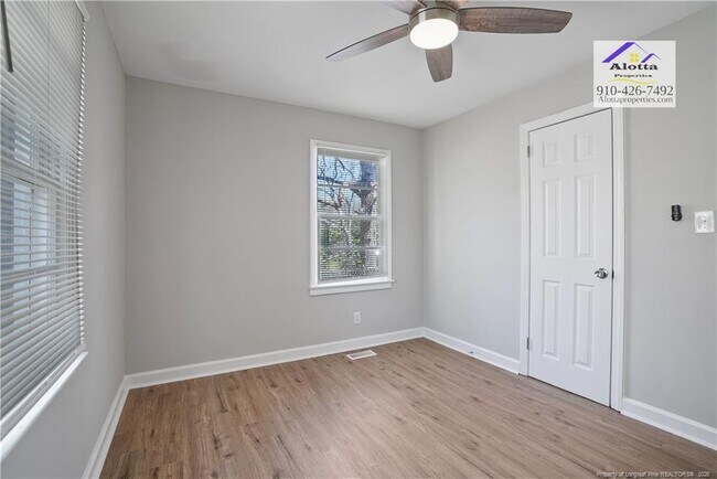 Building Photo - 2312 Enloe St