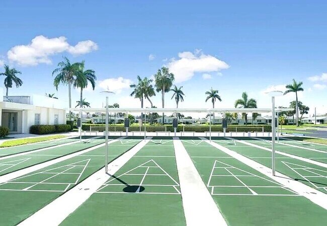 Building Photo - 2926 Ashley Dr E