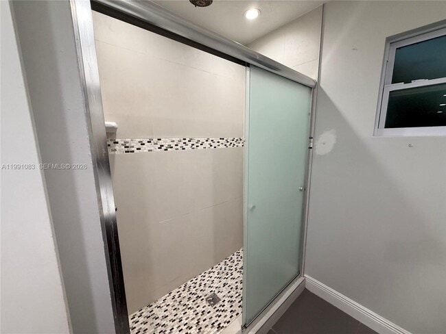 Building Photo - 5488 Fearnley Rd