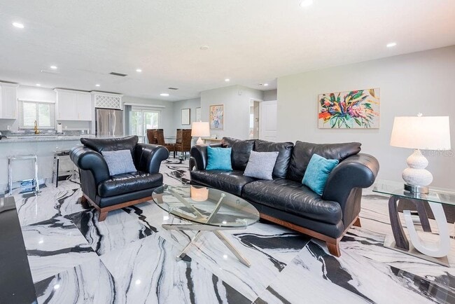 Building Photo - 6819 11th Ave NW