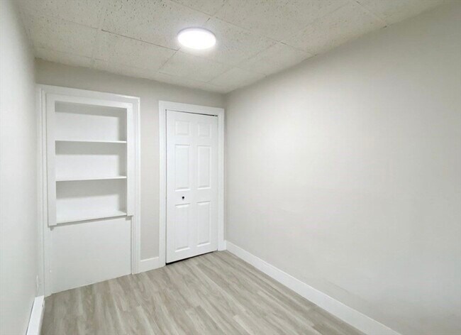 Building Photo - 124 Trenton St