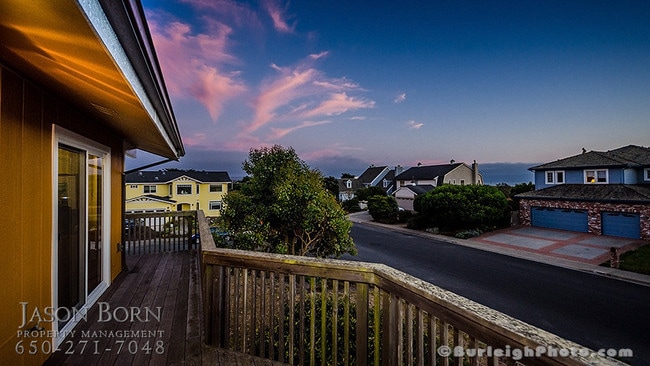 Building Photo - 400 Beach Ave