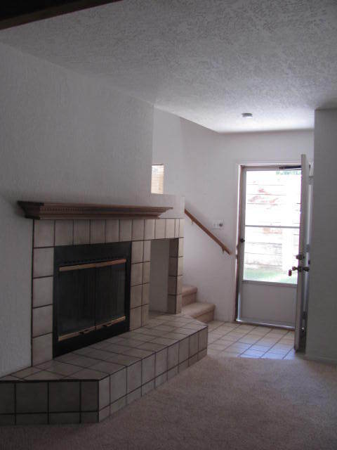 Building Photo - FOOTHILLS 3 Bedroom 2.5 Bath with garage  ...