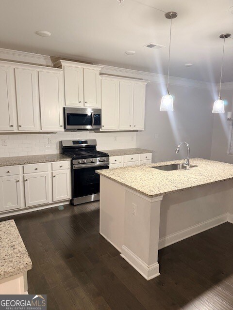 Building Photo - 932 Exposition Pte